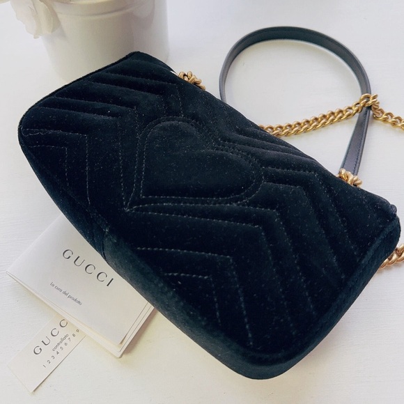 GUCCI Velvet GG Marmont Mini Matelasse Shoulder Bag - Picture 4 of 7